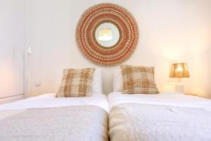 Ice Cream Call Apartments