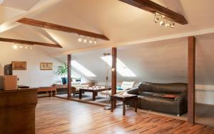 Regina House- sv. Mikalojaus 13