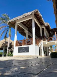 Estancia Mónaco, Hard Rock CANA BAY