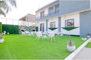 FabHotel Sky Lark Farm