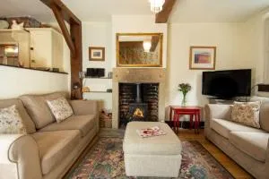 Characterful 2 bed cottage in excellent location - Baslow
