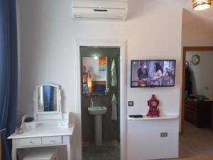 The Englishmans Home img29