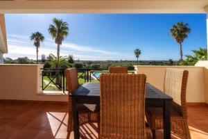Apartment with Pool View  room in Colina Verde Resort