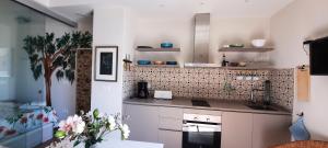 AR28-1, Coqueto apartamento en primera línea de playa