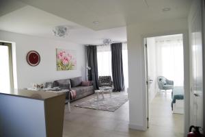 LUXURY OASIS SEA VIEW