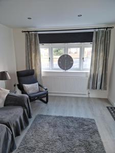 The Lodge, 9 Dene House