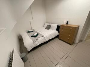 Comfortable 2 Bedroom On Tower Bridge
