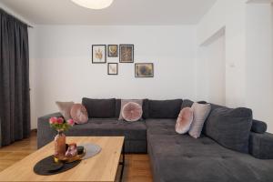 Spacious and modern app with big terrace (4+2 persons) 