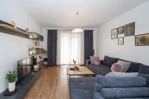 Spacious and modern app with big terrace (4+2 persons) - Малинська