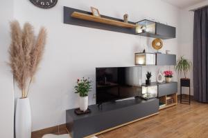 Spacious and modern app with big terrace (4+2 persons)