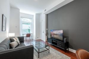Dupont Circle 1BR w WD nr metro Johns Hopkins WDC-60