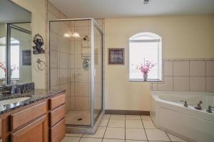 MVC - Unit 2701 - Sweet Bear