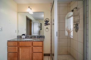 MVC - Unit 2701 - Sweet Bear