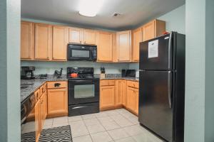 MVC - Unit 1505 - Bearly Available