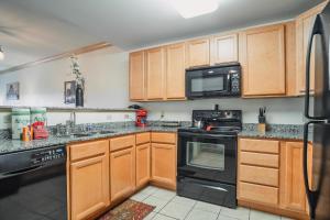 MVC - Unit 1405 - Bears Lair