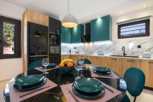 Anastasia & Maria Luxury Residence