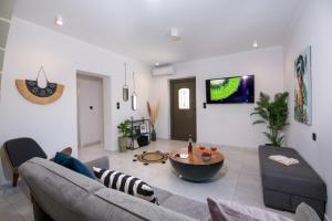 Anastasia & Maria Luxury Residence