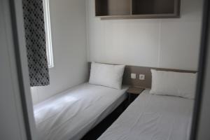 mobil home au lac des rêves