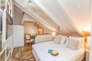 Attic Double Room - Annex Building - St. Joseph's Cottage room in St. Joseph's