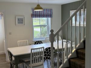 Dragonfly Cottage - Part of the The Bay Filey Holiday Village with pool, gym and direct beach access, pub, restaurant, tennis and meadows walks