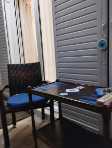 Renovated Basement Duplex with Patio and Folk Decor in the Heart of Athens