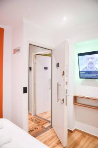 Matisse No13 - City Center Studio