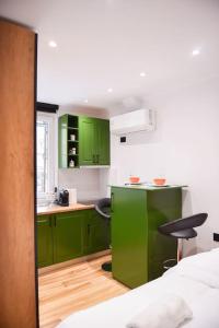 Matisse No13 - City Center Studio