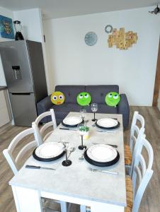 Appartements Beau-Jean, Un Cocon Sympa 5 min a Pied du Centre-Ville, Parking Prive, a 10 min du CHU : photos des chambres