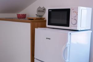 Apartments with parking space Njivice, Krk - 20898