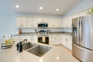 Pool, Fenced Yard El Mirage Sunshine House - Bumstead