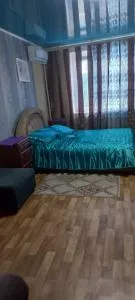 Кривой Рог на Заречном 4 квартира посуточно - Dovgalëvka