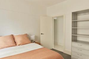 Tamarama Oceanfront Apartment - Best View in Sydney