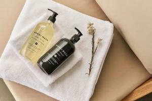 Tamarama Oceanfront Apartment - Best View in Sydney