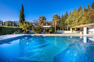 Villas 06Z - Exceptional setting, large terraces, 17x7 m swimming pool, 8,000 m garden : photos des chambres