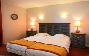 Hotels Logis Auberge de Carolles : photos des chambres