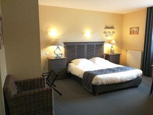 Hotels Logis Auberge de Carolles : photos des chambres