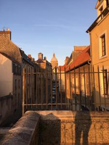 Appartements Aux Pieds de La Cathedrale : photos des chambres