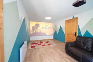 Chalets Le Cerf, chalet cocooning avec piscine et billard : photos des chambres