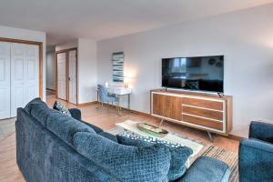 Canal-Front Vacation Rental in Ocean Shores