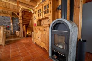 Chalets Les Griottes, veritable chalet de montagne, avec Jacuzzi et Sauna : photos des chambres