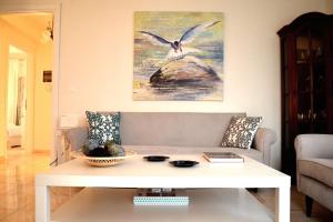 Lemon Beach Front Apartment, Nikiti