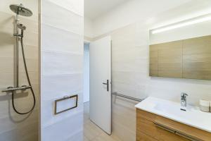 Appartements Superbe appartement 2 chambres en haut de Villa : photos des chambres