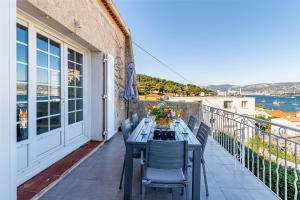 Superbe appartement 2 chambres en haut de Villa