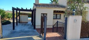 HL 002 Holiday rentals 4 Bedrooms 4 Bathroom villa with private pool