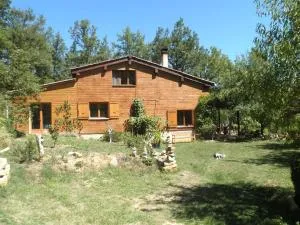 Les Amandiers Bugarach gîte en belle nature - 阿克萨