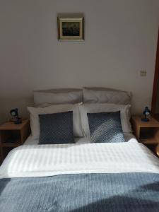 Apartments and Rooms Maritimo