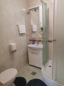 Apartments and Rooms Maritimo