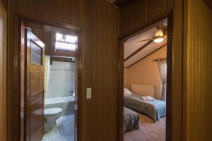 StDenis Townhouse Maisonette in the City Center with Exceptional Hospitality By Villa Mana Gers