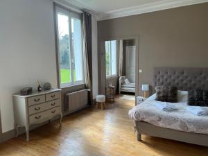 Sejours chez l'habitant Le chateau de bertreville st ouen : photos des chambres