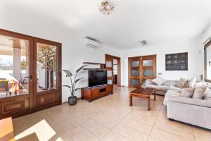 Home2Book Luxury Villa Playa Honda, Private Pool